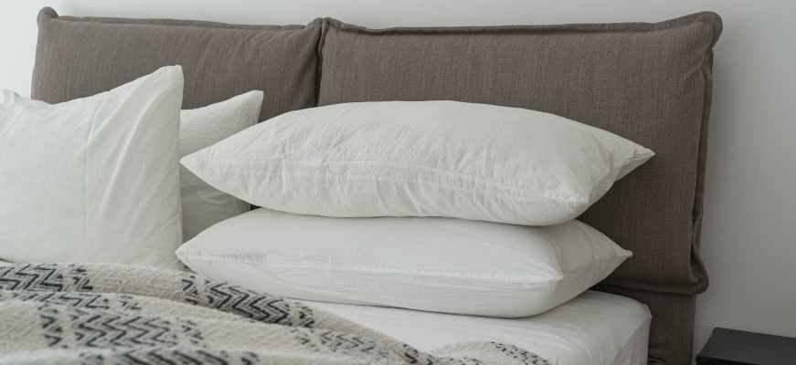Jaką poduszkę do spania wybrać? Przewodnik po rodzajach poduszek